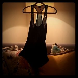 Flowy tank